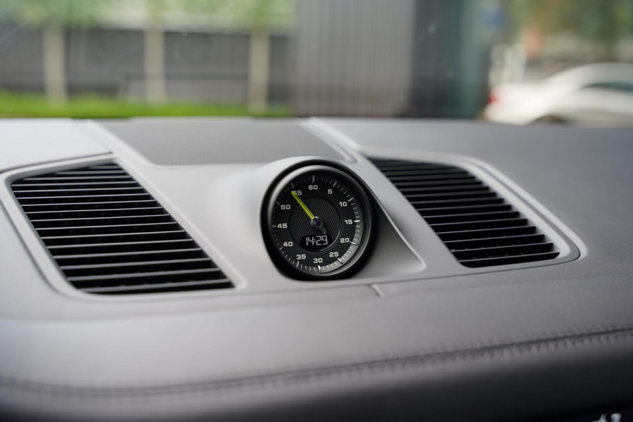 Porsche Cayenne 4.0 Turbo S E-Hybrid / Keramische Remmen / Sport Chrono