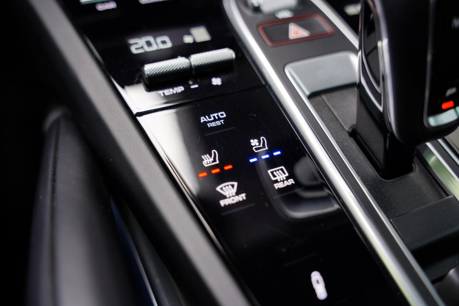 Porsche Cayenne 4.0 Turbo S E-Hybrid / Keramische Remmen / Sport Chrono
