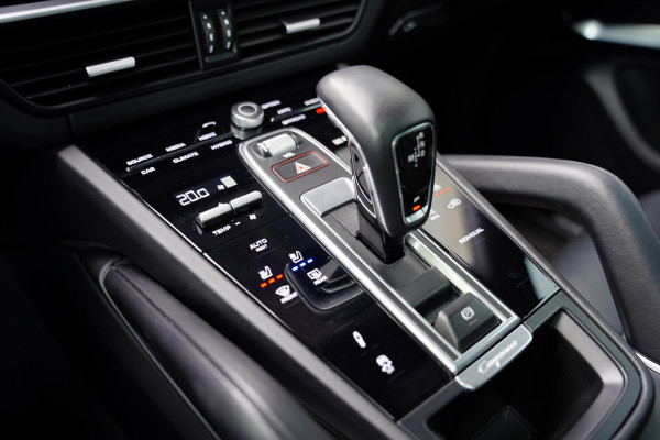 Porsche Cayenne 4.0 Turbo S E-Hybrid / Keramische Remmen / Sport Chrono