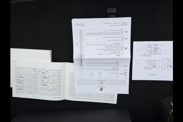 Porsche Taycan Turbo 93 kWh SOH 91% | SPORT CHRONO | HEAD-UP | CARBON PAKKET | ALCANTARA STOELEN + HEMEL | DUAL SCHERM | PSCB KERAMISCH GECOATE REMMEN | BURMESTER PREMIUM AUDIO | STOELVERWARMING + STUURWIELVERWARMING | STOELVENTILATIE | MEMORY SEATS | PORSCHE DEALER ONDERHOUDEN | 360° CAMERA | VERKEERT IN NIEUWSTAAT | ALL-IN PRIJS | 12 MAANDEN BOVAG GARANTIE