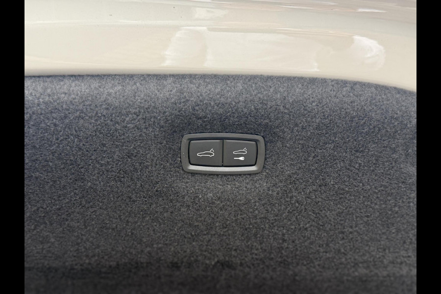 Porsche Taycan Turbo 93 kWh SOH 91% | SPORT CHRONO | HEAD-UP | CARBON PAKKET | ALCANTARA STOELEN + HEMEL | DUAL SCHERM | PSCB KERAMISCH GECOATE REMMEN | BURMESTER PREMIUM AUDIO | STOELVERWARMING + STUURWIELVERWARMING | STOELVENTILATIE | MEMORY SEATS | PORSCHE DEALER ONDERHOUDEN | 360° CAMERA | VERKEERT IN NIEUWSTAAT | ALL-IN PRIJS | 12 MAANDEN BOVAG GARANTIE