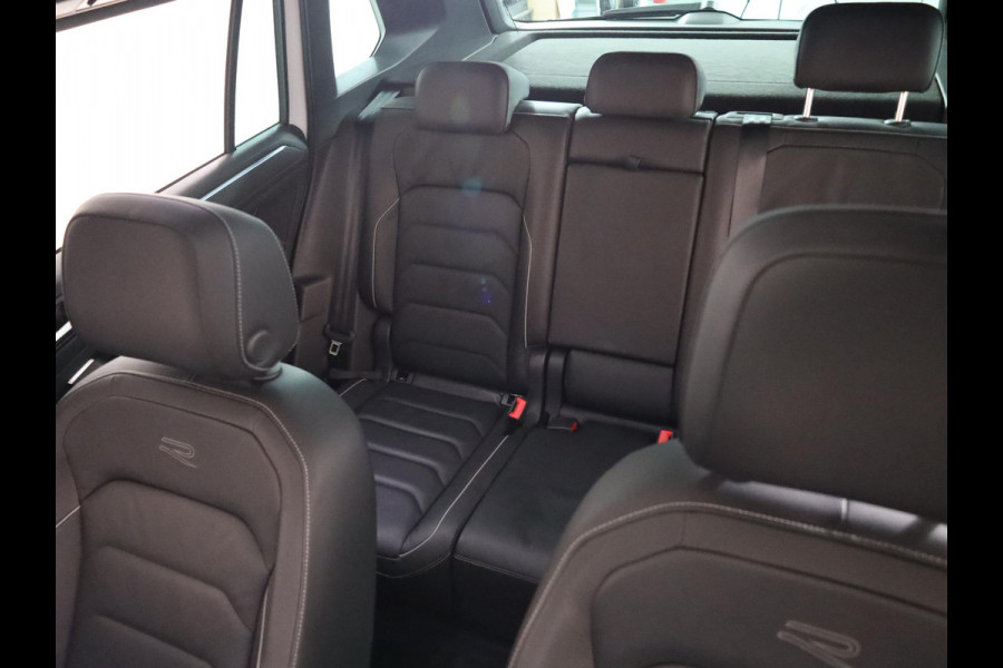 Volkswagen Tiguan 1.4 TSI eHybrid R-Line Business 245 pk Automaat (DSG) | Private lease vanaf €766 | Navigatie | Panoramadak | Park assist | Rondomzicht camera | Head-up display | Lederen bekleding | Elektr. voorstoelen met geheugen | R-Line |