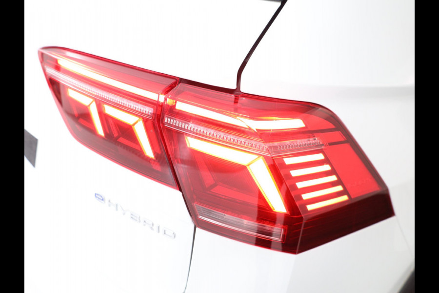 Volkswagen Tiguan 1.4 TSI eHybrid R-Line Business 245 pk Automaat (DSG) | Private lease vanaf €766 | Navigatie | Panoramadak | Park assist | Rondomzicht camera | Head-up display | Lederen bekleding | Elektr. voorstoelen met geheugen | R-Line |