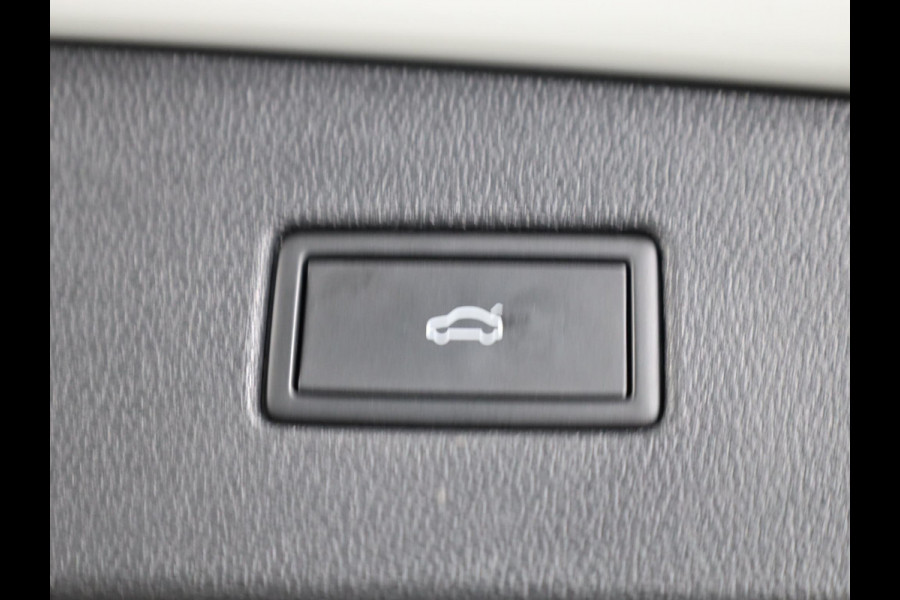Volkswagen Tiguan 1.4 TSI eHybrid R-Line Business 245 pk Automaat (DSG) | Private lease vanaf €766 | Navigatie | Panoramadak | Park assist | Rondomzicht camera | Head-up display | Lederen bekleding | Elektr. voorstoelen met geheugen | R-Line |