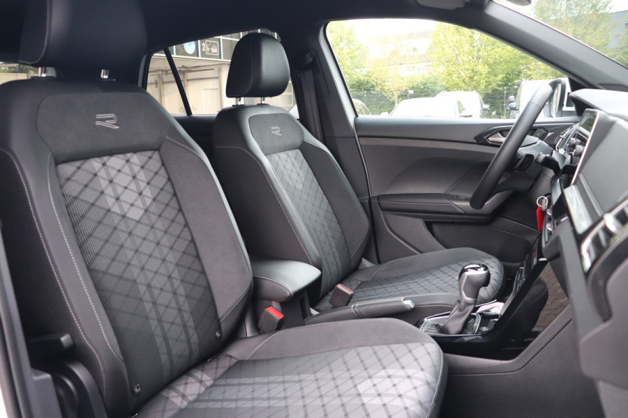 Volkswagen T-Cross 1.0 TSI R-Line DSG IQ Matrix ACC PDC