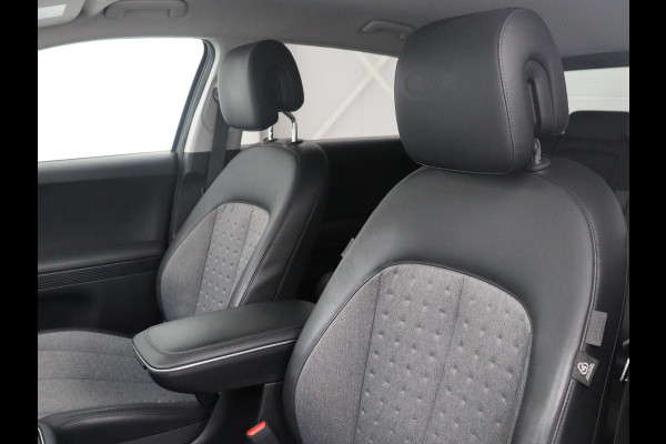 Hyundai IONIQ 5 Connect+ 77.4 kWh | SOH 95,1% | Half leder | Adaptive cruise | 360 camera | Park assist | Stuur/stoelverwarming | Carplay | Climate control | Elektrische achterklep