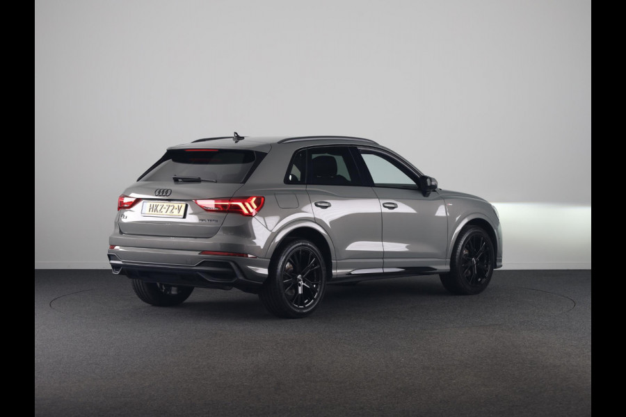Audi Q3 35 TFSI S edition Competition 150pk | Stoelverwarming | Keyless | 360 camera | inklapbare spiegels