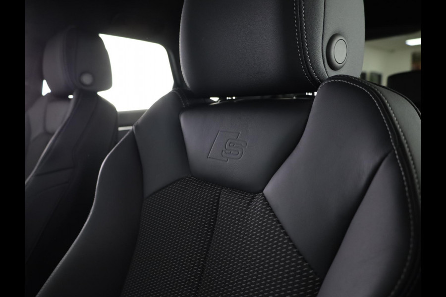 Audi Q3 35 TFSI S edition Competition 150pk | Stoelverwarming | Keyless | 360 camera | inklapbare spiegels