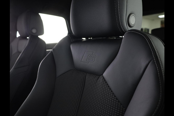 Audi Q3 35 TFSI S edition Competition 150pk | Stoelverwarming | Keyless | 360 camera | inklapbare spiegels