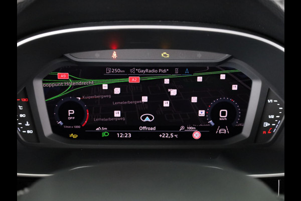 Audi Q3 35 TFSI S edition Competition 150pk | Stoelverwarming | Keyless | 360 camera | inklapbare spiegels