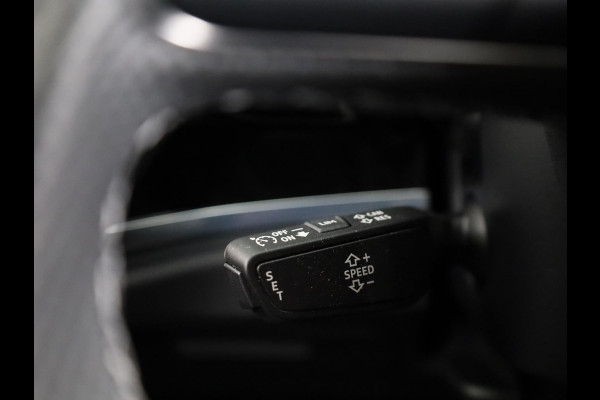 Audi Q3 35 TFSI S edition Competition 150pk | Stoelverwarming | Keyless | 360 camera | inklapbare spiegels