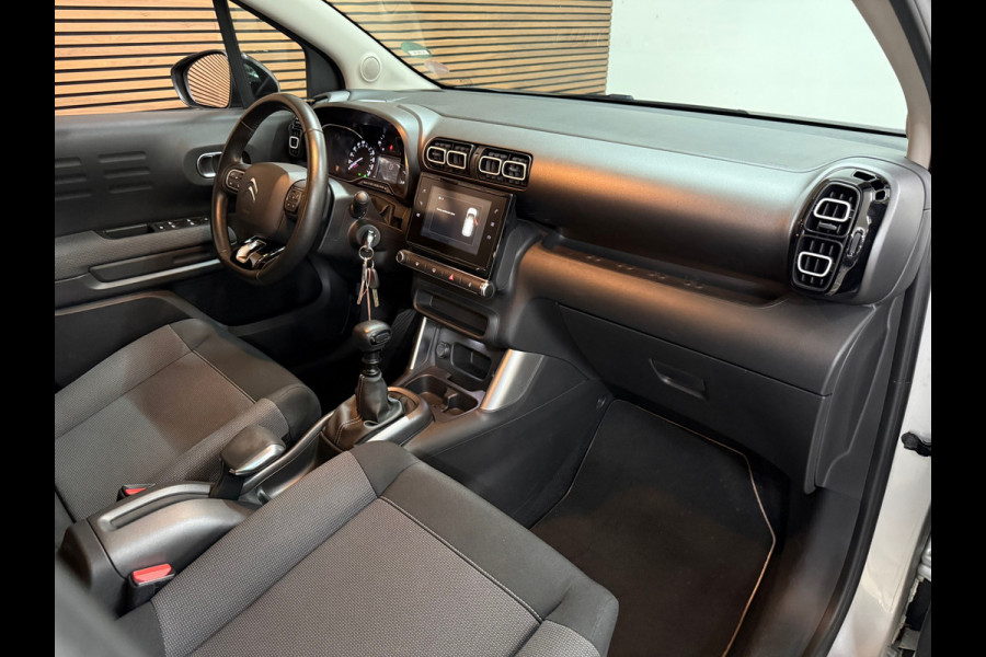 Citroën C3 Aircross 1.2 PureTech S&S Shine | 110 pk | Navi | Trekhaak | Camera | Cruise | DAB | Airco |