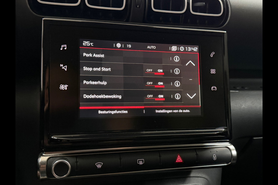 Citroën C3 Aircross 1.2 PureTech S&S Shine | 110 pk | Navi | Trekhaak | Camera | Cruise | DAB | Airco |