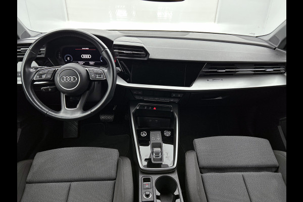 Audi A3 Limousine 30 TFSI Business edition (NAVIGATIE, CAMERA, TRAKHAAK AFNEEMBAAR, 1e EIGENAAR, GOED ONDERHOUDEN)