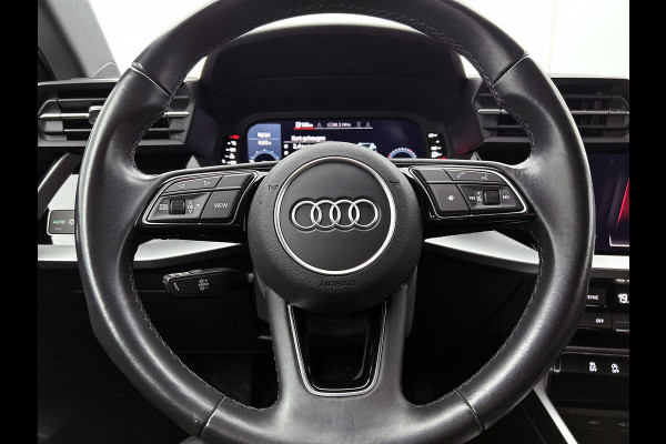 Audi A3 Limousine 30 TFSI Business edition (NAVIGATIE, CAMERA, TRAKHAAK AFNEEMBAAR, 1e EIGENAAR, GOED ONDERHOUDEN)