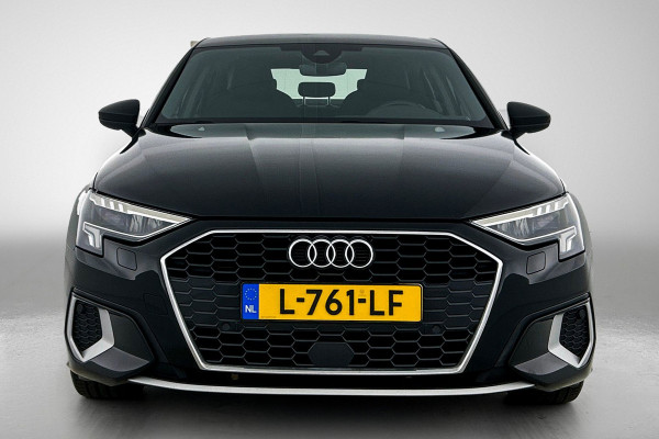 Audi A3 Limousine 30 TFSI Business edition (NAVIGATIE, CAMERA, TRAKHAAK AFNEEMBAAR, 1e EIGENAAR, GOED ONDERHOUDEN)