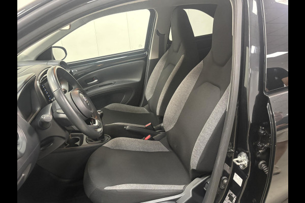Toyota Aygo X FIRST*ACC*CAMERA*ECC*CARPLAY*5-DEURS*NAP*LM-VELGEN