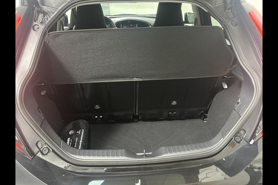 Toyota Aygo X FIRST*ACC*CAMERA*ECC*CARPLAY*5-DEURS*NAP*LM-VELGEN