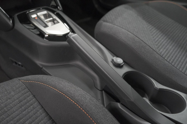 Peugeot 208 1.2 Hybrid 110 e-DCS6 Style | Direct Leverbaar | Apple Carplay | Parkeersensoren