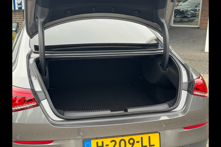 Mercedes-Benz CLA-Klasse 200 Business Solution | Navi, Camera, Stoelverw., Cruise, Climate | Dealeronderhouden | NAP |