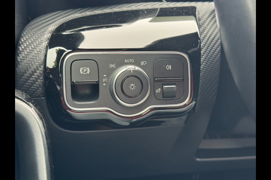 Mercedes-Benz CLA-Klasse 200 Business Solution | Navi, Camera, Stoelverw., Cruise, Climate | Dealeronderhouden | NAP |