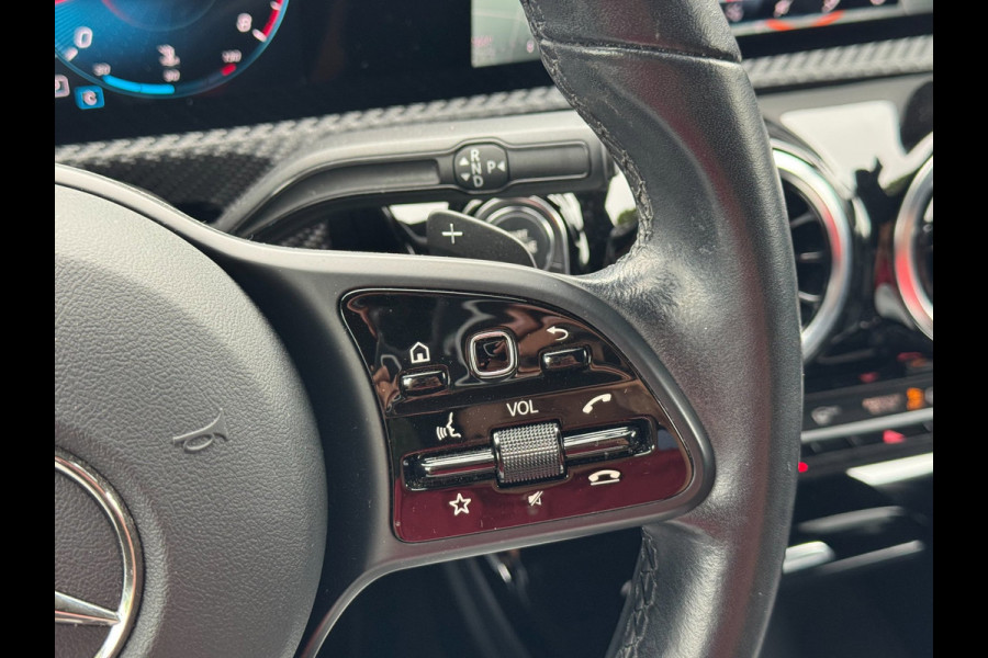 Mercedes-Benz CLA-Klasse 200 Business Solution | Navi, Camera, Stoelverw., Cruise, Climate | Dealeronderhouden | NAP |