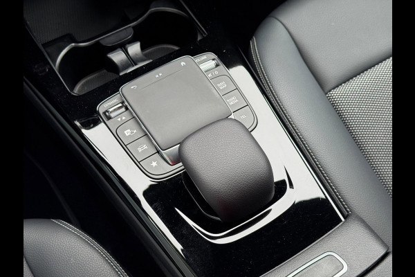 Mercedes-Benz CLA-Klasse 200 Business Solution | Navi, Camera, Stoelverw., Cruise, Climate | Dealeronderhouden | NAP |