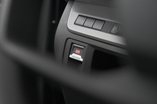 Peugeot e-Expert EV L2 75 kWh | Camera | Betimmering Laadruimte | Dodehoekdetectie | Apple Carplay