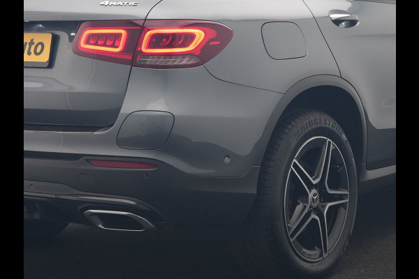 Mercedes-Benz GLC 300e 4MATIC Business Solution AMG PHEV 313pk Dealer O.H. | Trekhaak Af Fabriek | Panodak | Multi Beam LED | Alcantara Sportstoelen Verwarmd | Blis | Camera | Keyless | Sfeerverlichting | Apple Carplay | Navigatie | DAB | Cruise Control | Plug In Hybrid |