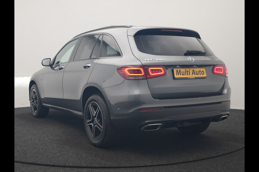 Mercedes-Benz GLC 300e 4MATIC Business Solution AMG PHEV 313pk Dealer O.H. | Trekhaak Af Fabriek | Panodak | Multi Beam LED | Alcantara Sportstoelen Verwarmd | Blis | Camera | Keyless | Sfeerverlichting | Apple Carplay | Navigatie | DAB | Cruise Control | Plug In Hybrid |