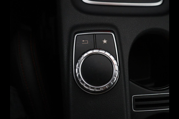 Mercedes-Benz A-Klasse 180 Business Solution AMG | Leder/alcantara | Stoelverwarming | Cruise control | Navigatie | Bluetooth | Camera | Park assist | Trekhaak