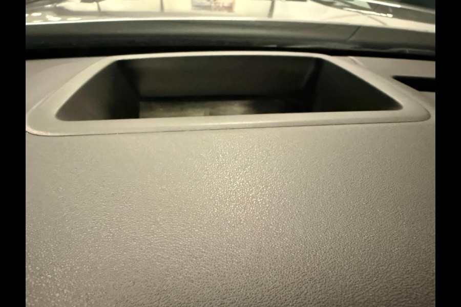 Land Rover Range Rover Velar 2.0 P400e R-Dynamic HSE SOH 86,5%/PANO/MERIDIAN-SOUND/LEDER/V-COCKPIT/H-UP/DAB/CARPLAY///