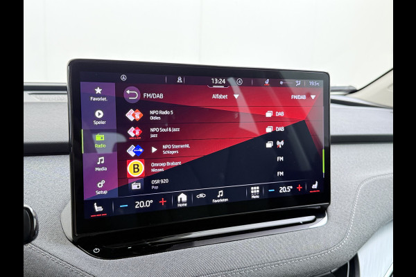 Škoda ENYAQ iV 80 204PK SOH 91% Verlichte Grille Trekhaak Stoel+Stuurverwarming 3-Zone Ecc Camera Apple Carplay Android Auto Navi Sport Pakket Led Matrix Rijstrooksensor Isofix Keyless 1.000KG Trekgewicht Origineel Nederlandse Auto