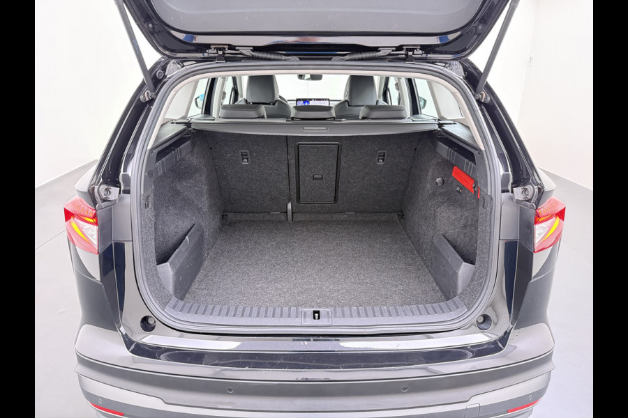 Škoda ENYAQ iV 80 204PK SOH 91% Verlichte Grille Trekhaak Stoel+Stuurverwarming 3-Zone Ecc Camera Apple Carplay Android Auto Navi Sport Pakket Led Matrix Rijstrooksensor Isofix Keyless 1.000KG Trekgewicht Origineel Nederlandse Auto