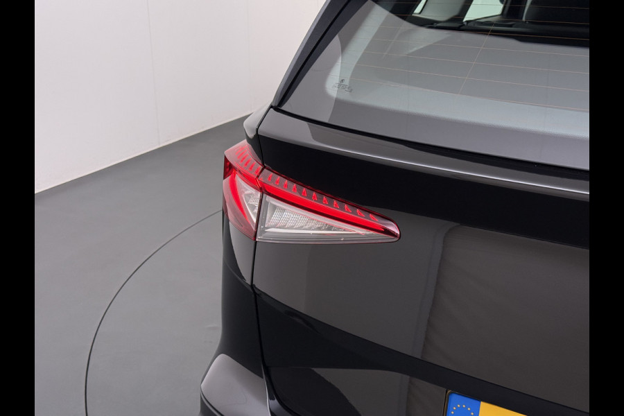 Škoda ENYAQ iV 80 204PK SOH 91% Verlichte Grille Trekhaak Stoel+Stuurverwarming 3-Zone Ecc Camera Apple Carplay Android Auto Navi Sport Pakket Led Matrix Rijstrooksensor Isofix Keyless 1.000KG Trekgewicht Origineel Nederlandse Auto
