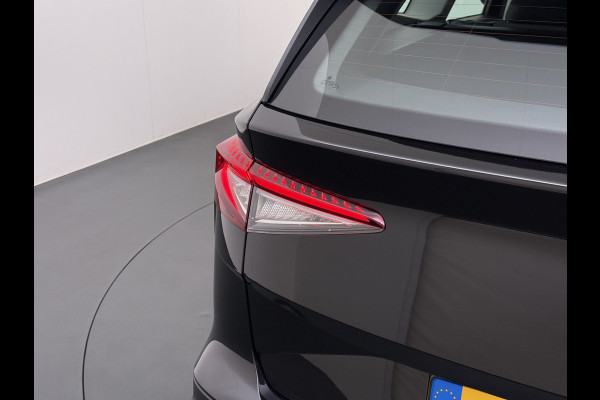Škoda ENYAQ iV 80 204PK SOH 91% Verlichte Grille Trekhaak Stoel+Stuurverwarming 3-Zone Ecc Camera Apple Carplay Android Auto Navi Sport Pakket Led Matrix Rijstrooksensor Isofix Keyless 1.000KG Trekgewicht Origineel Nederlandse Auto