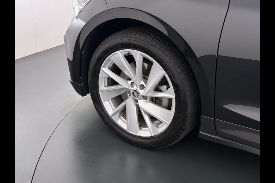 Škoda ENYAQ iV 80 204PK SOH 91% Verlichte Grille Trekhaak Stoel+Stuurverwarming 3-Zone Ecc Camera Apple Carplay Android Auto Navi Sport Pakket Led Matrix Rijstrooksensor Isofix Keyless 1.000KG Trekgewicht Origineel Nederlandse Auto