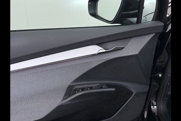 Škoda ENYAQ iV 80 204PK SOH 91% Verlichte Grille Trekhaak Stoel+Stuurverwarming 3-Zone Ecc Camera Apple Carplay Android Auto Navi Sport Pakket Led Matrix Rijstrooksensor Isofix Keyless 1.000KG Trekgewicht Origineel Nederlandse Auto