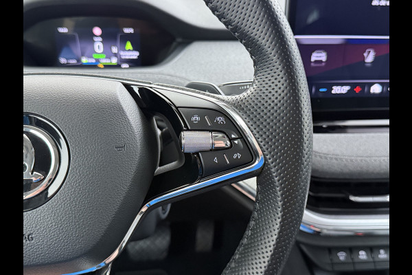 Škoda ENYAQ iV 80 204PK SOH 91% Verlichte Grille Trekhaak Stoel+Stuurverwarming 3-Zone Ecc Camera Apple Carplay Android Auto Navi Sport Pakket Led Matrix Rijstrooksensor Isofix Keyless 1.000KG Trekgewicht Origineel Nederlandse Auto