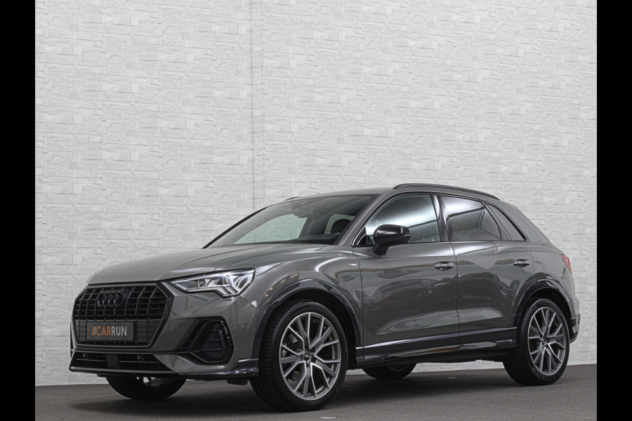 Audi Q3 35 TFSI S-Line | ACC | Trekhaak | Leder | Sportstoelen | Matrix-LED | Standkachel | Sfeerverlichting | Uniek Interieur | Carplay | 20 inch | Audi-Sound | Getint Glas | Lane-Assist | Stoelverwarming | Virtual-Cockpit | Dodehoek |