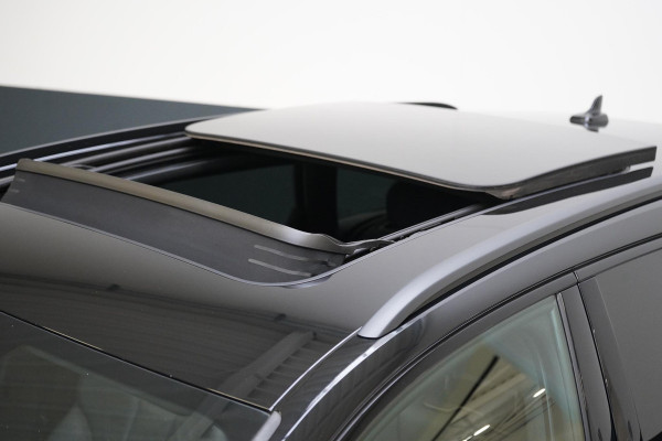 Audi A4 Avant 40 TFSI S edition Competition | Zwart optiek | Panoramadak | Trekhaak | Adaptive | Carplay | Camera | Leder | Sportstoelen