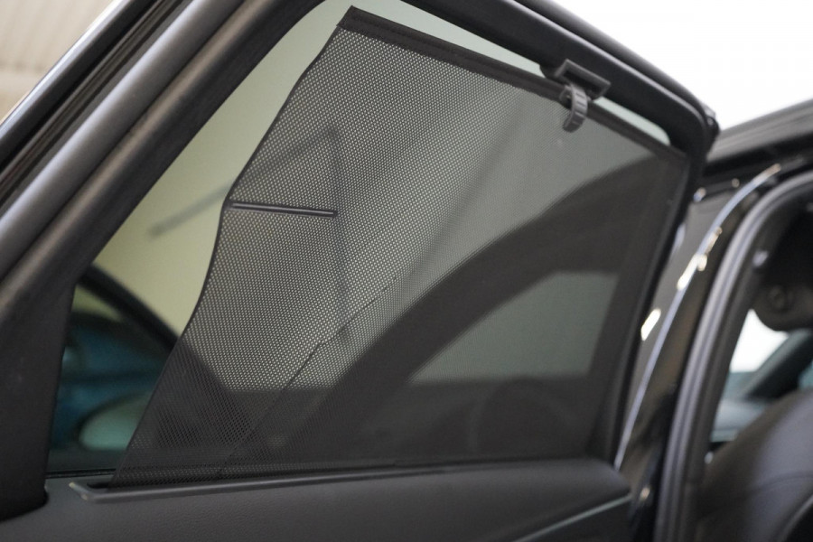 Audi A4 Avant 40 TFSI S edition Competition | Zwart optiek | Panoramadak | Trekhaak | Adaptive | Carplay | Camera | Leder | Sportstoelen