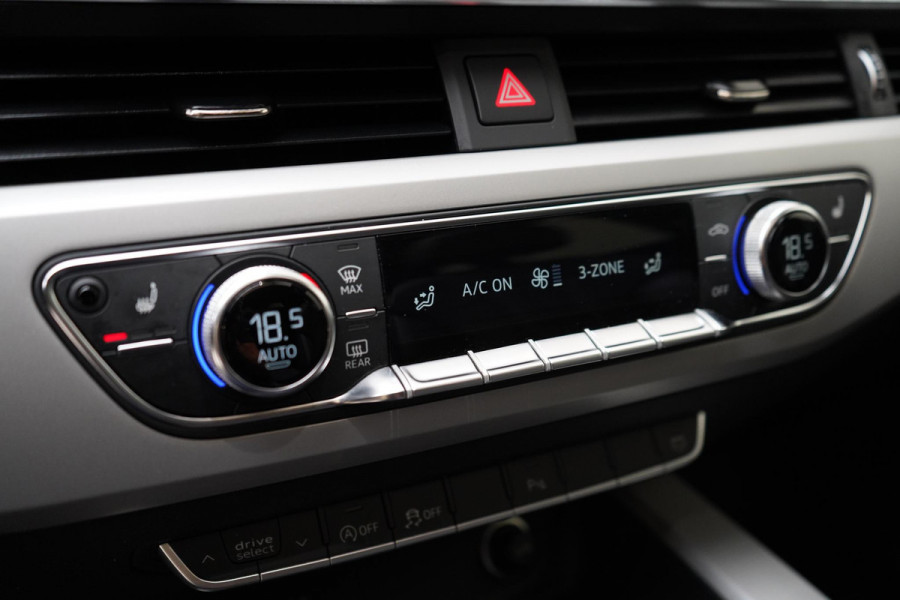Audi A4 Avant 40 TFSI S edition Competition | Zwart optiek | Panoramadak | Trekhaak | Adaptive | Carplay | Camera | Leder | Sportstoelen