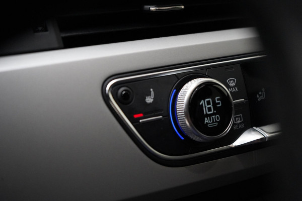 Audi A4 Avant 40 TFSI S edition Competition | Zwart optiek | Panoramadak | Trekhaak | Adaptive | Carplay | Camera | Leder | Sportstoelen