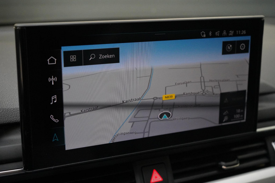 Audi A4 Avant 40 TFSI S edition Competition | Zwart optiek | Panoramadak | Trekhaak | Adaptive | Carplay | Camera | Leder | Sportstoelen