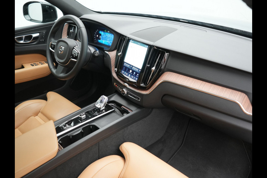 Volvo XC60 T6 AWD Plus Dark LONG RANGE PHEV 350pk Dealer O.H. | Trekhaak Af Fabriek | Panodak | Adaptive Cruise | 360 Camera | Nappa Lederen Sportstoelen Memory & Ventilatie | Blis | Keyless | Stoelen & Stuur Verwarmd | Google Assistent | Apple Carplay  Plug In Hybrid |