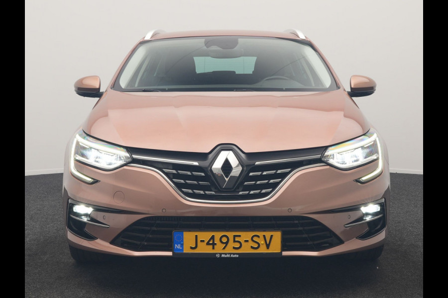 Renault Mégane Estate 1.3 TCe Intens 141pk | Trekhaak | Keyless Entry | Sfeerverlichting | LED Koplampen | Cruise Control | Navigatie | DAB | Lane Assist | Climate Control |