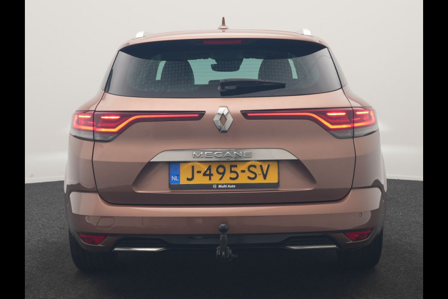 Renault Mégane Estate 1.3 TCe Intens 141pk | Trekhaak | Keyless Entry | Sfeerverlichting | LED Koplampen | Cruise Control | Navigatie | DAB | Lane Assist | Climate Control |