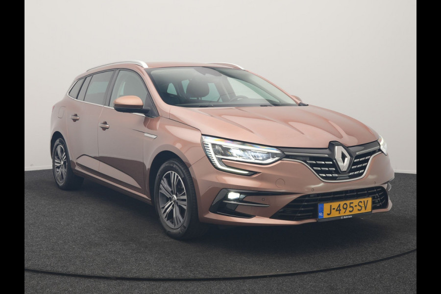 Renault Mégane Estate 1.3 TCe Intens 141pk | Trekhaak | Keyless Entry | Sfeerverlichting | LED Koplampen | Cruise Control | Navigatie | DAB | Lane Assist | Climate Control |