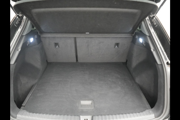 Audi Q4 e-tron 45 Quattro Edition 77 kWh 265pk Dealer O.H. | Panoramadak | Sonos Audio | Navigatie Ful Map | Virtual Cockpit | DAB | 19"L.M |